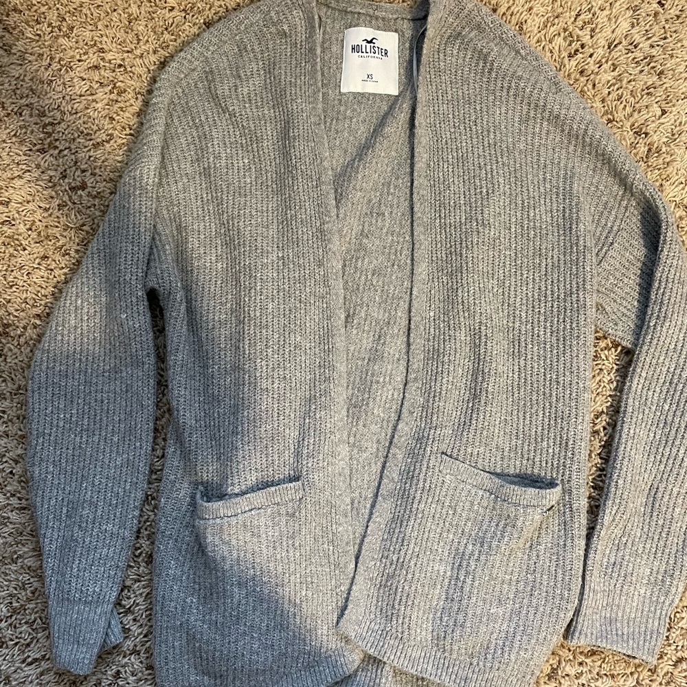 Hollister cardigan